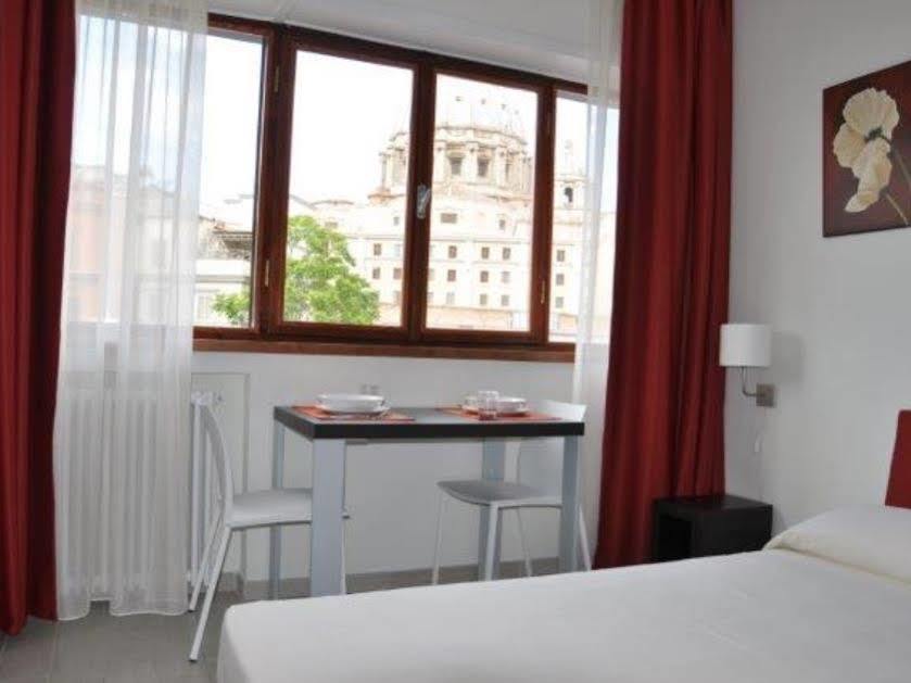 เซนต์ ปีเตอร์ วิว อพาร์ตเมนต์ Hotel โรม ภายนอก รูปภาพ